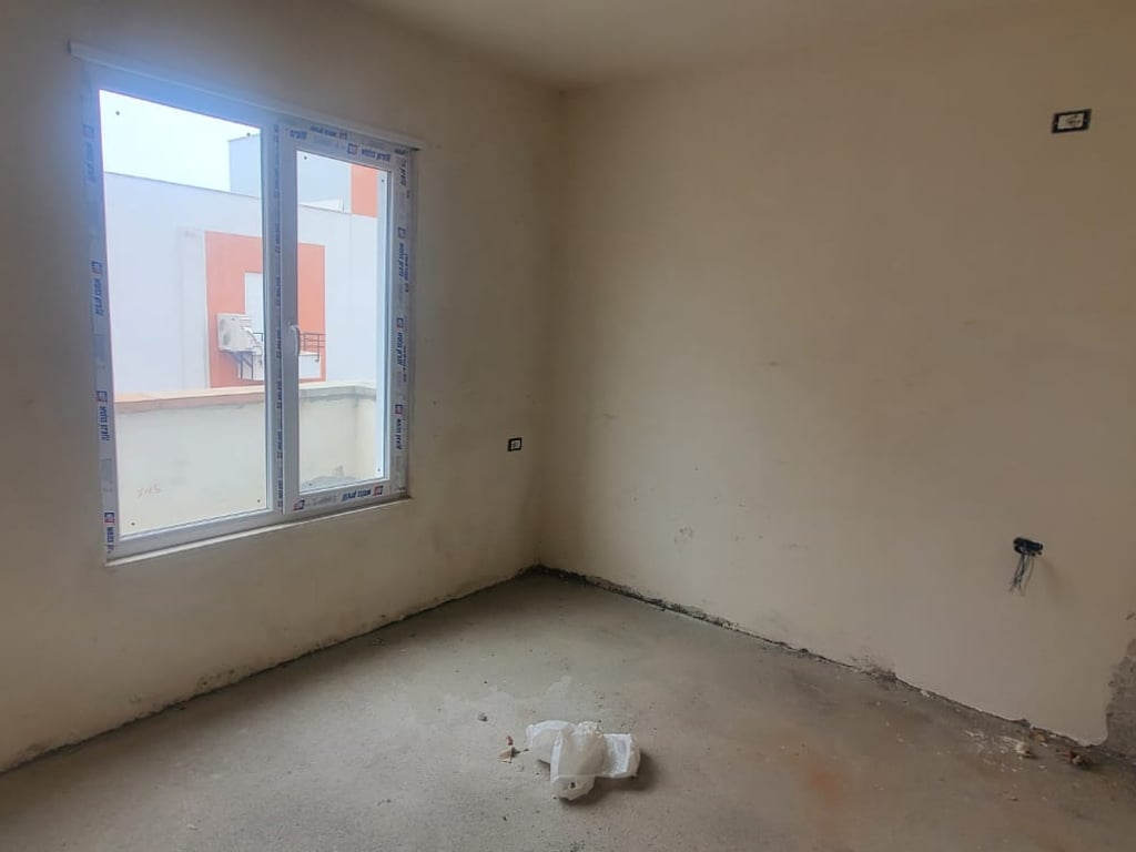 Vendesi appartamento 2+1 accanto alla Chiesa di Selita.