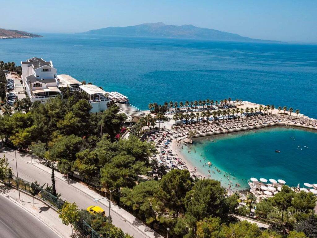 HOTEL FOR SALE IN SARANDA! 🏨