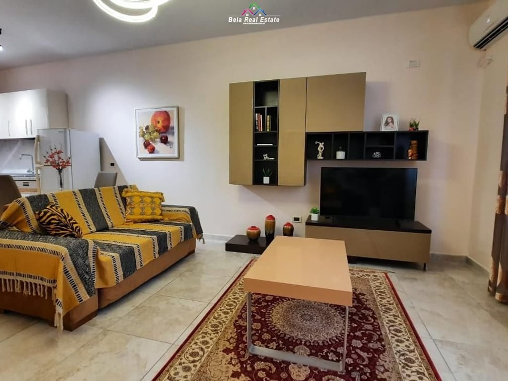 Apartament Me Qera 1+1 Tek Kopshti Zoologjik/Botanik (ID B210751) Tirane.