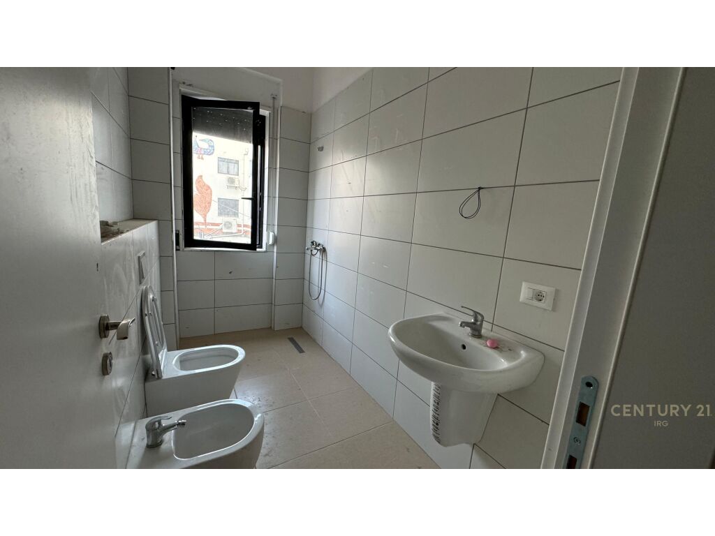 APARTAMENT 3+1+2 TE ZGJATIMI I KODRA E DIELLIT 1!