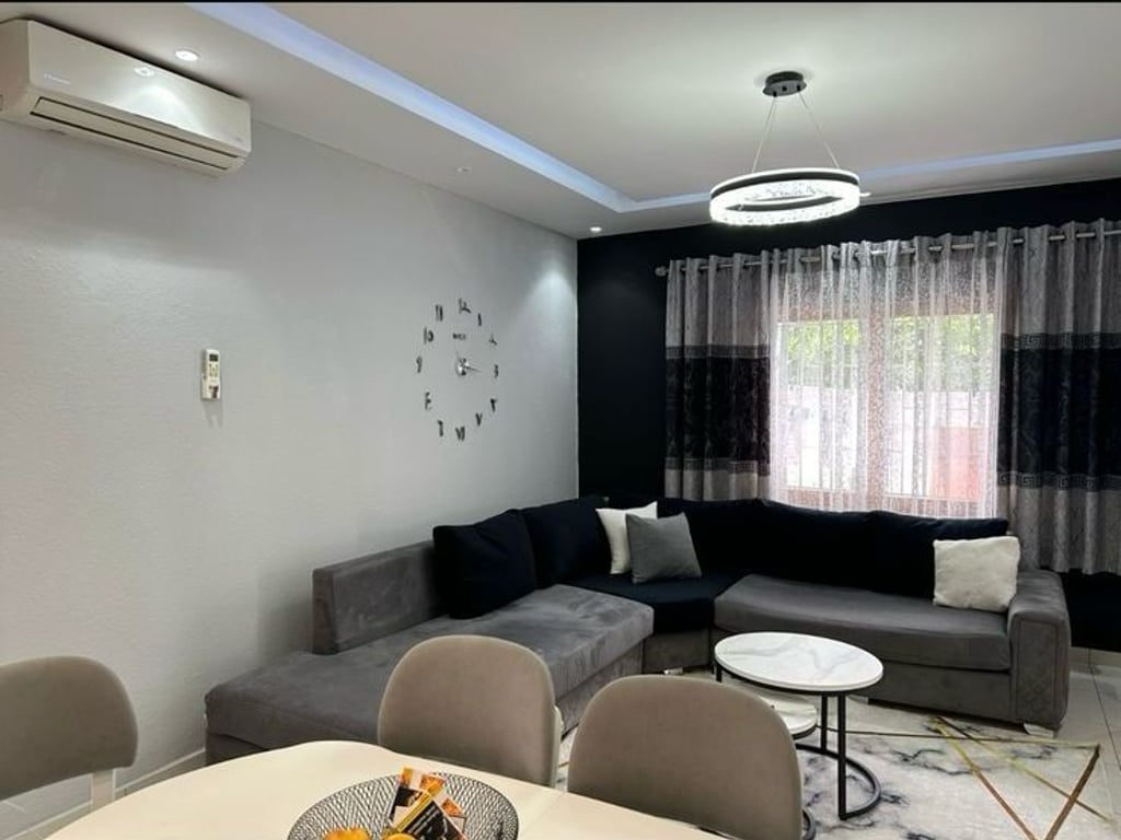 Private house for sale 1+1, former Shqiponja square.