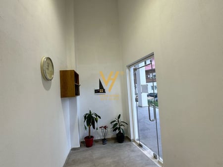 SHOP OF 55 M2 FOR RENT NEAR BARRIKADAVE STREET 850 EURO