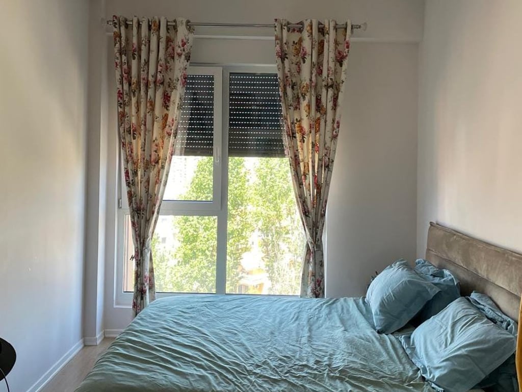 Apartament 1+1 per qira te 21 Dhjetori, Kompleksi Kontakt