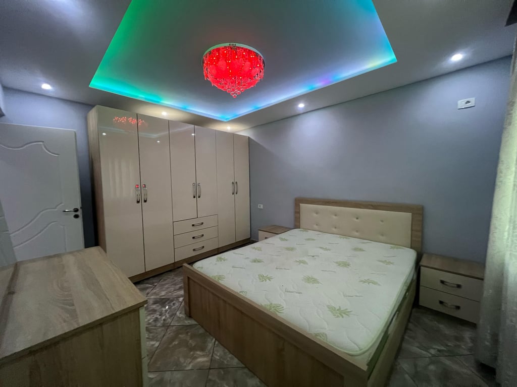 FOR SALE 1+1 APARTMENT UNITED SCHOOL