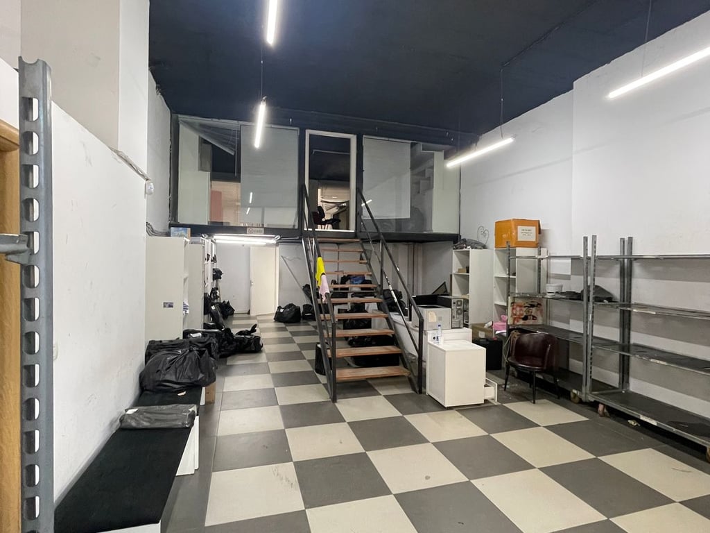 Negozio in affitto ad Astir