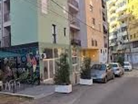 Ambiente commerciale in vendita vicino alla Procura