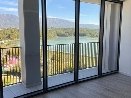 📌 Ambjent i Përsosur për Zyra, Dyqane ose Klinika - Liqeni Artificial