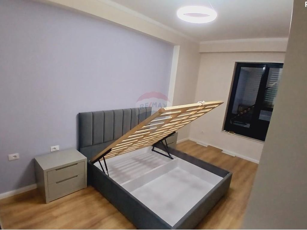 APARTAMENT 2+1+2 ME QIRA TEK BULEVARDIT E RI!
