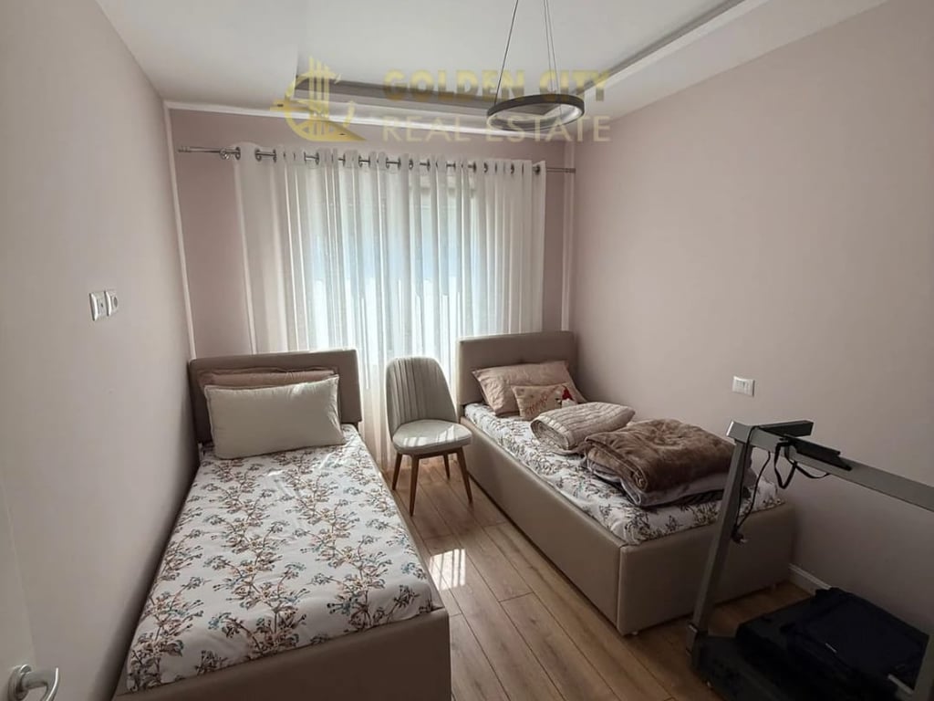✦ Apartament 2+1+2 | 107m² | Super Investim &amp; Totalisht i Mobiluar | Stacioni i Trenit, Durrës ✦ 150000