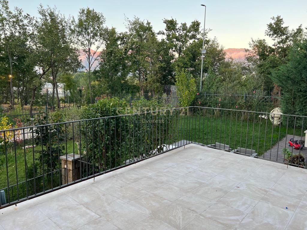 🏡 SHESIM APARTAMENT 4+1+2 ME OBORR 400m² + POST PARKIMI, REZIDENCA SECRET GARDEN | ✨️ FOR SALE 4+1+2 APARTMENT WITH 400m² GARDEN + PARKING SPOT, SECRET GARDEN RESIDENCE