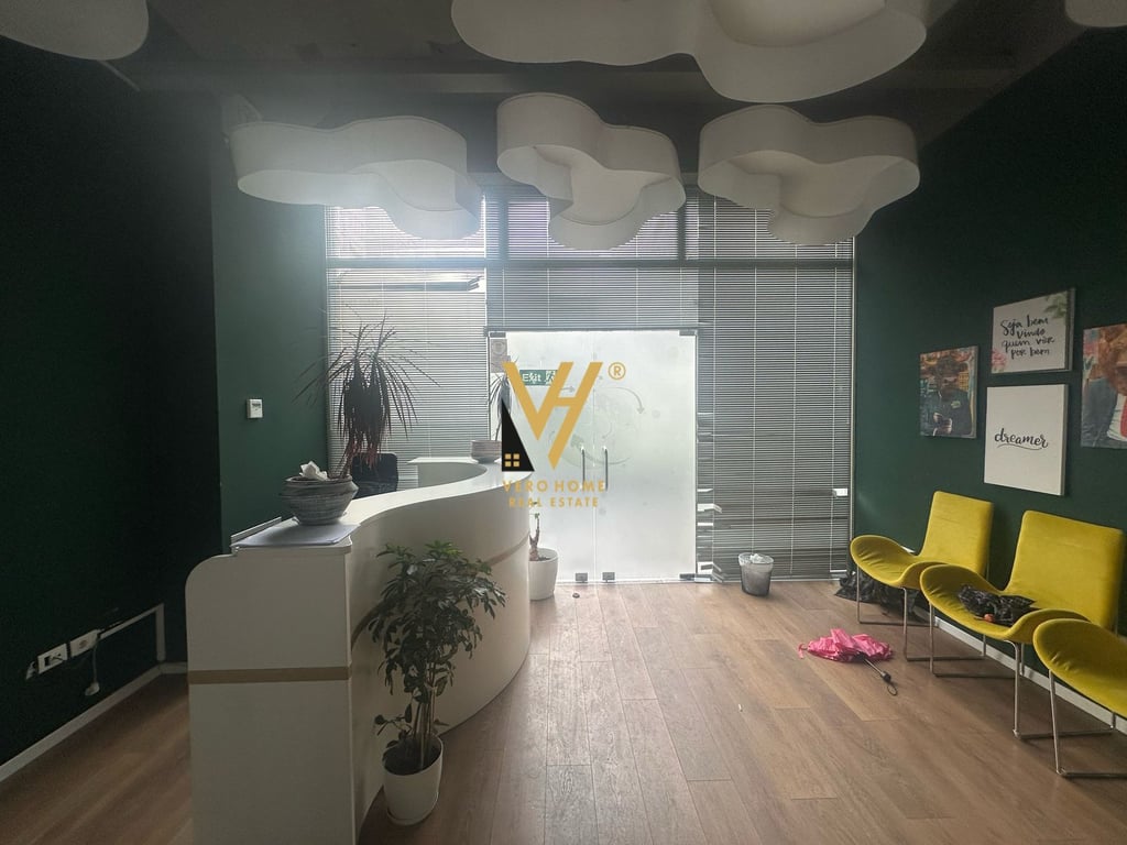 JEPET ZYRE 500 M2 ME QERA TE KOMUNA E PARISIT 5.000 EURO