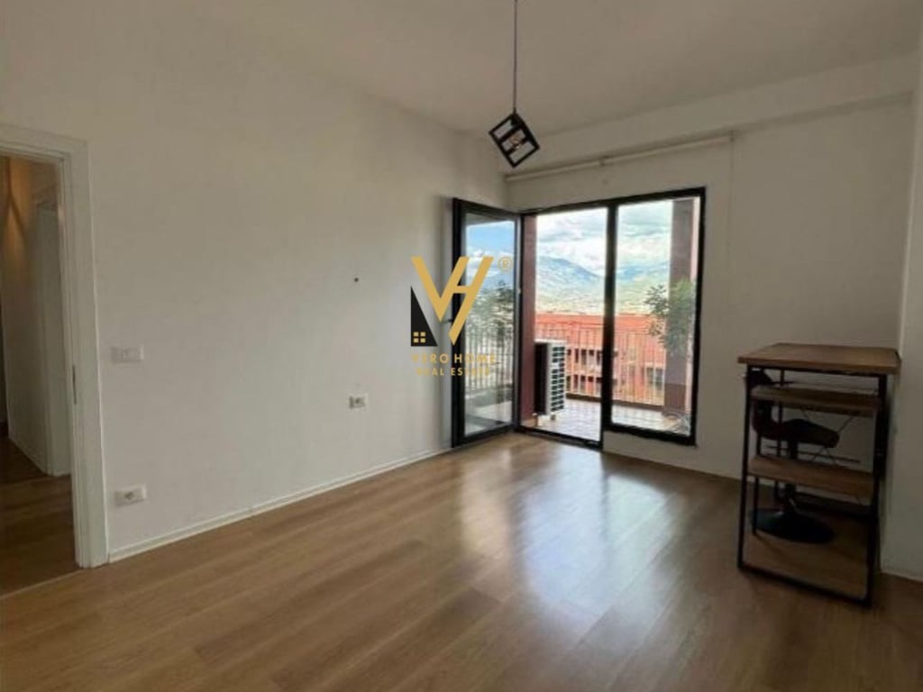 VENDESI APPARTAMENTO 3+1+2 IN GARDEN BUILDING, VIA KAVAJES 432.000 EURO