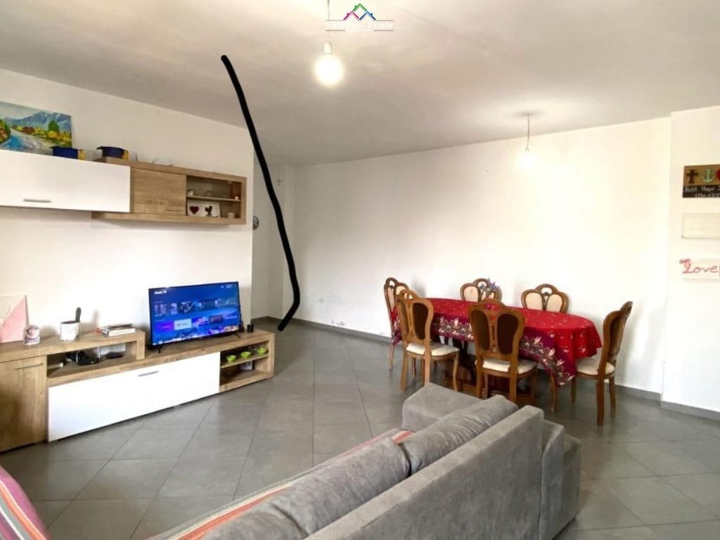 Appartamento in Affitto 2+1+2 a Fresk (ID B2201123) Tirana.