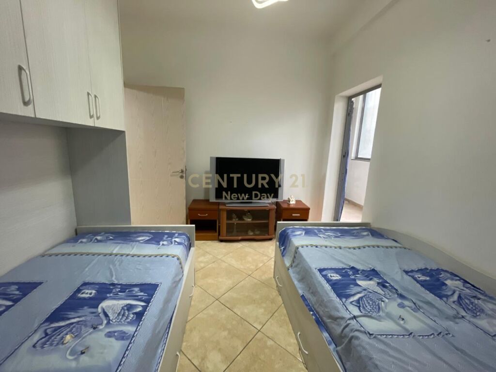 JEPET ME QIRA APARTAMENT 2+1 TEK SHKEMBI I KAVAJES!
