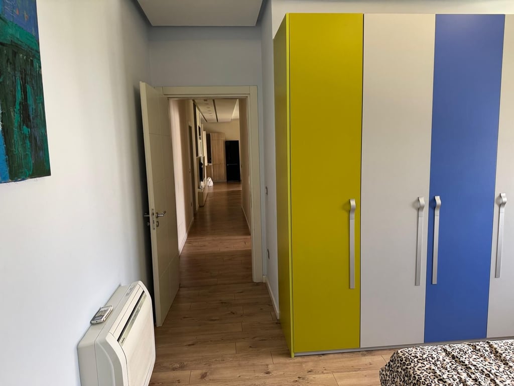 Shitet apartament 2+1+2 tek Kopshti Zologjik    