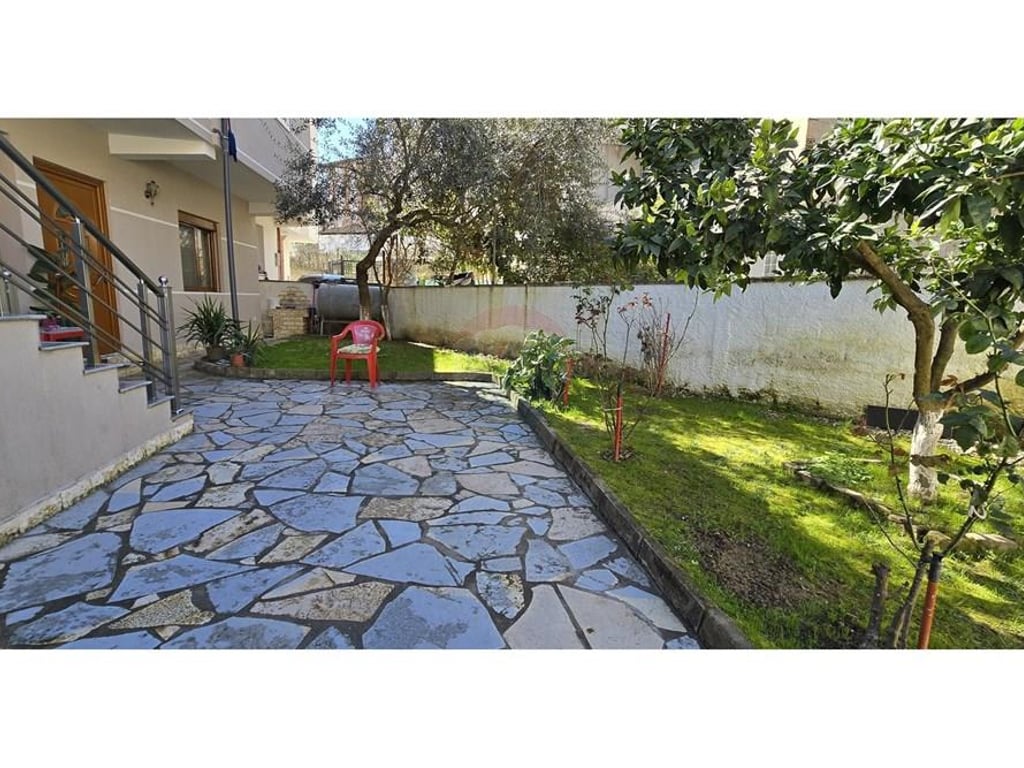 Affittasi duplex, Selite