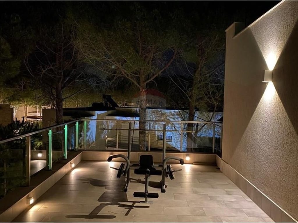Individual Villa for Sale at Lura 3