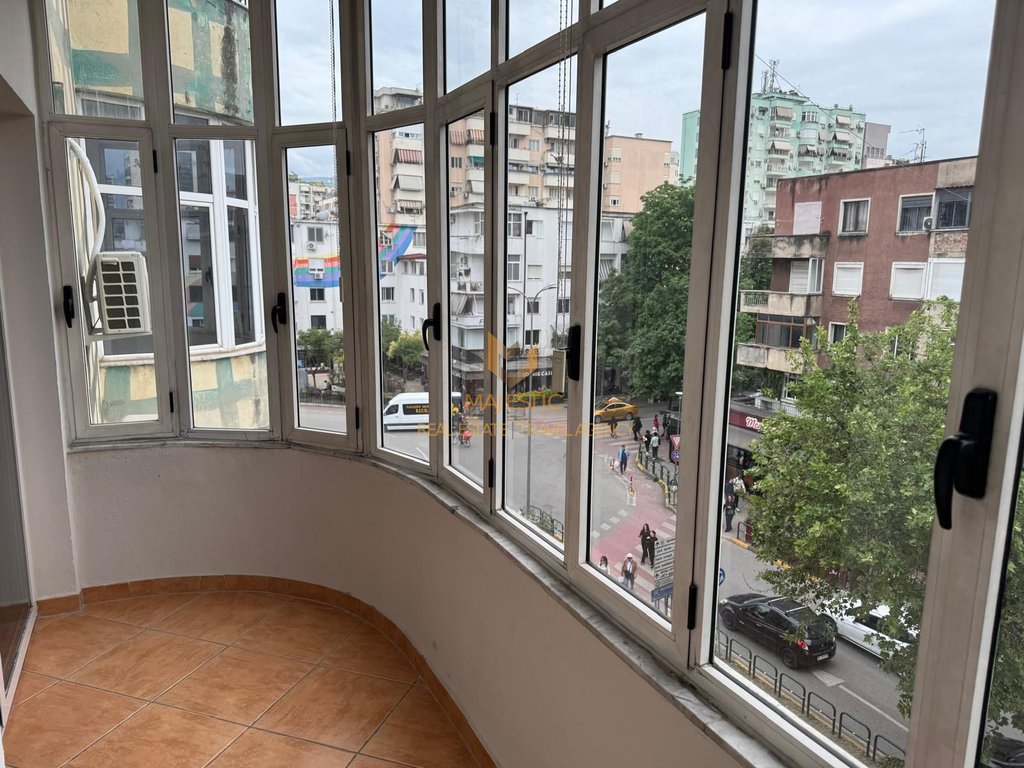 4+1+2 OFFICE FOR RENT AT WILLSON SQUARE