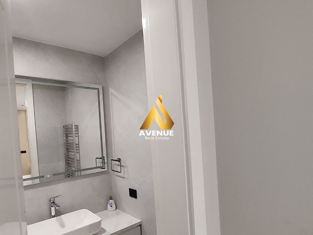 Jepet me Qira apartament 2+2+2 tualete Bllok, Tirane