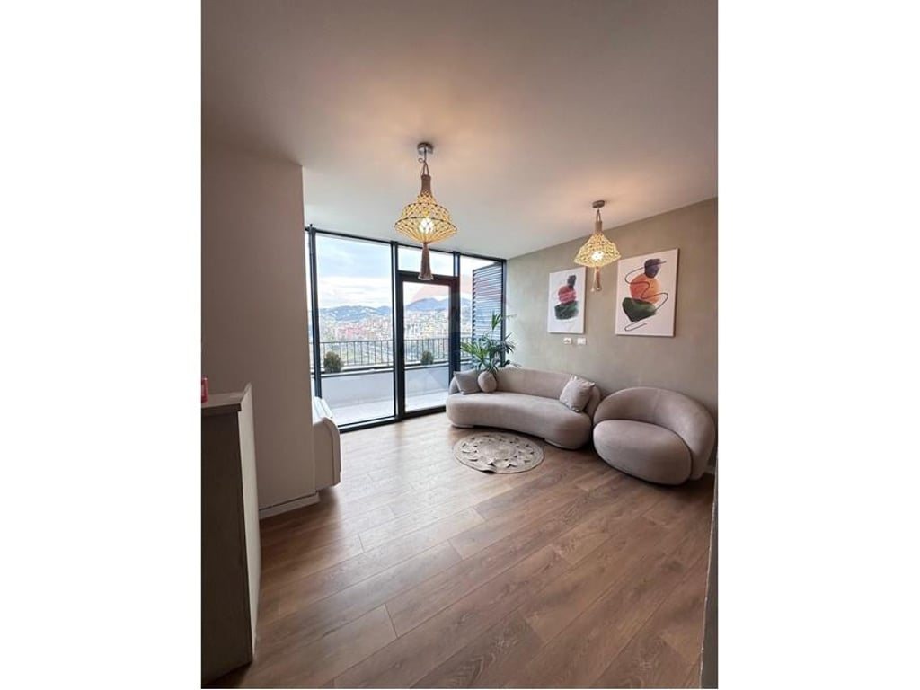 Klinike Dentare ne shitje tek Lake View