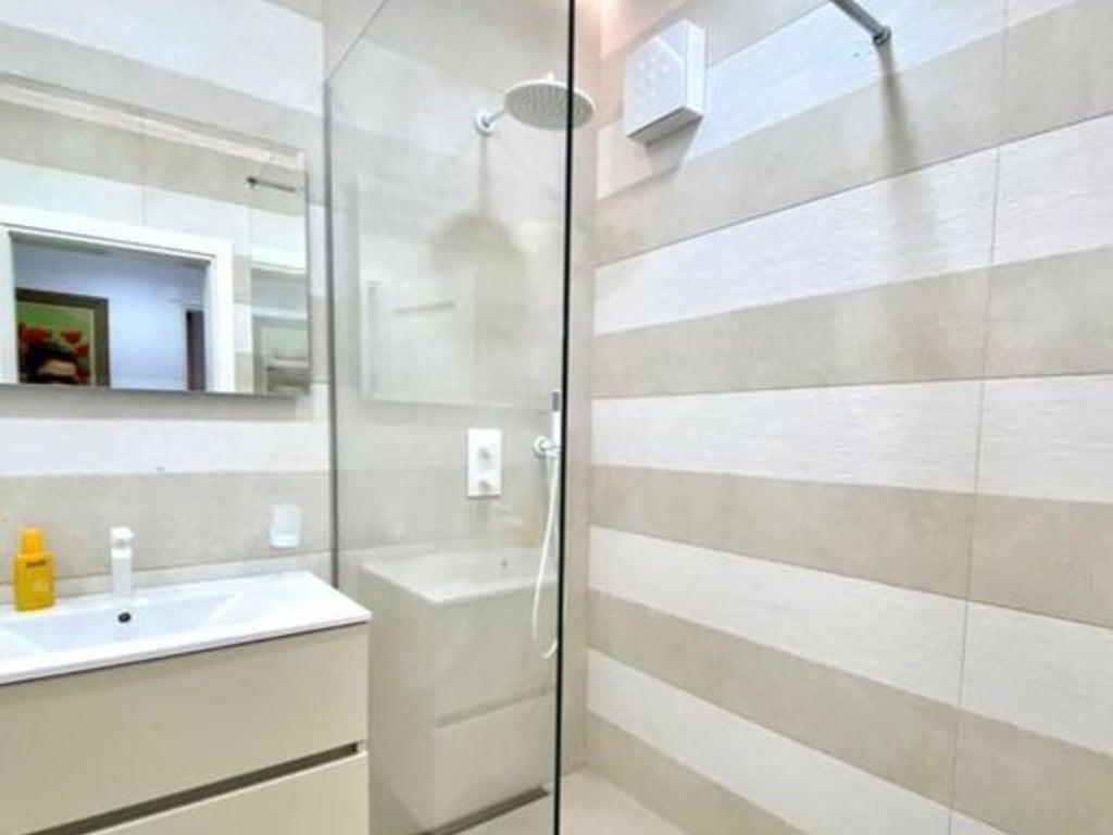 ✨ Apartment for Sale – Sami Frashëri Street, near Petro Nini High School