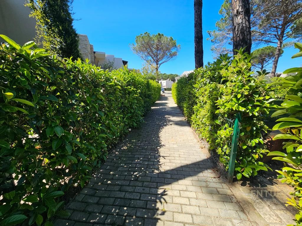 ✨🌴 SHITET APARTAMENT 2+1 ME OBORR NË KOMPLEKSIN LURA 3 – GJIRI I LALZIT