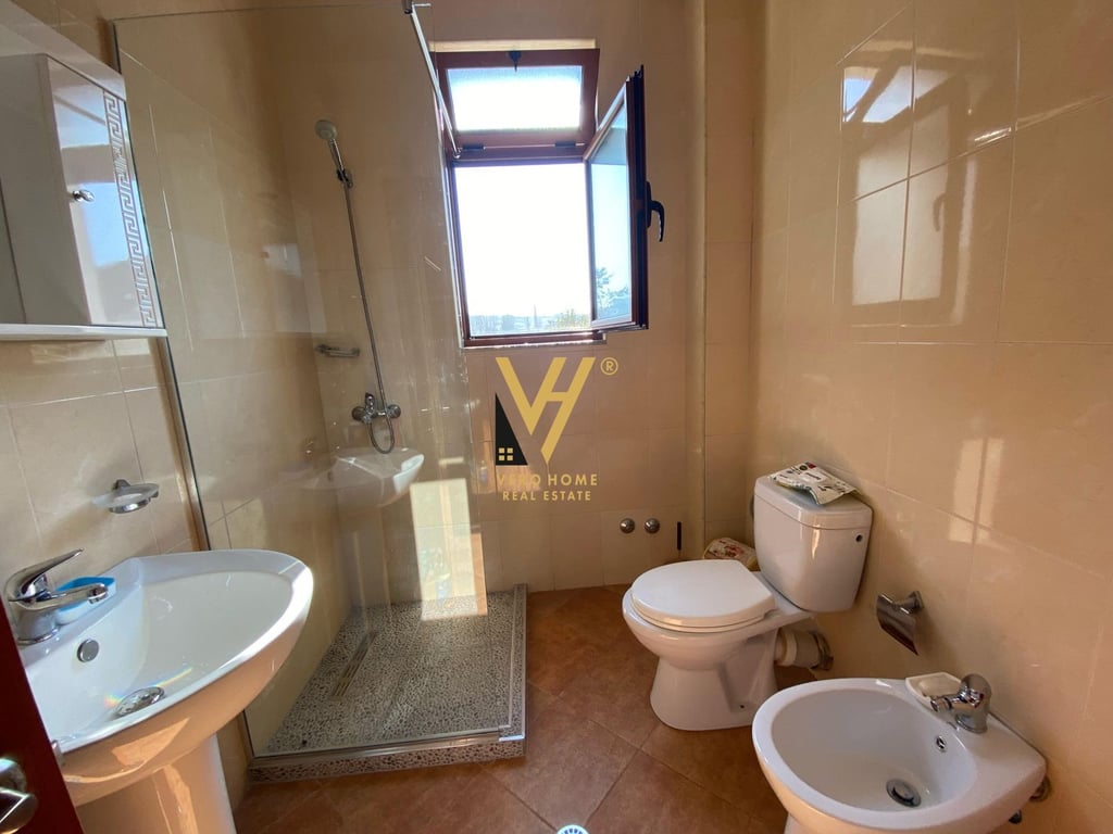 JEPET APARTAMENT 2+1+2 ME QERA NE SHKOZE 650 EURO