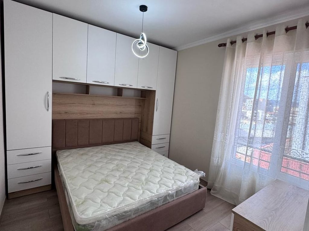 Apartment 2+1 for rent near Selita Mosque in a new building, not previously inhabited, with parking.