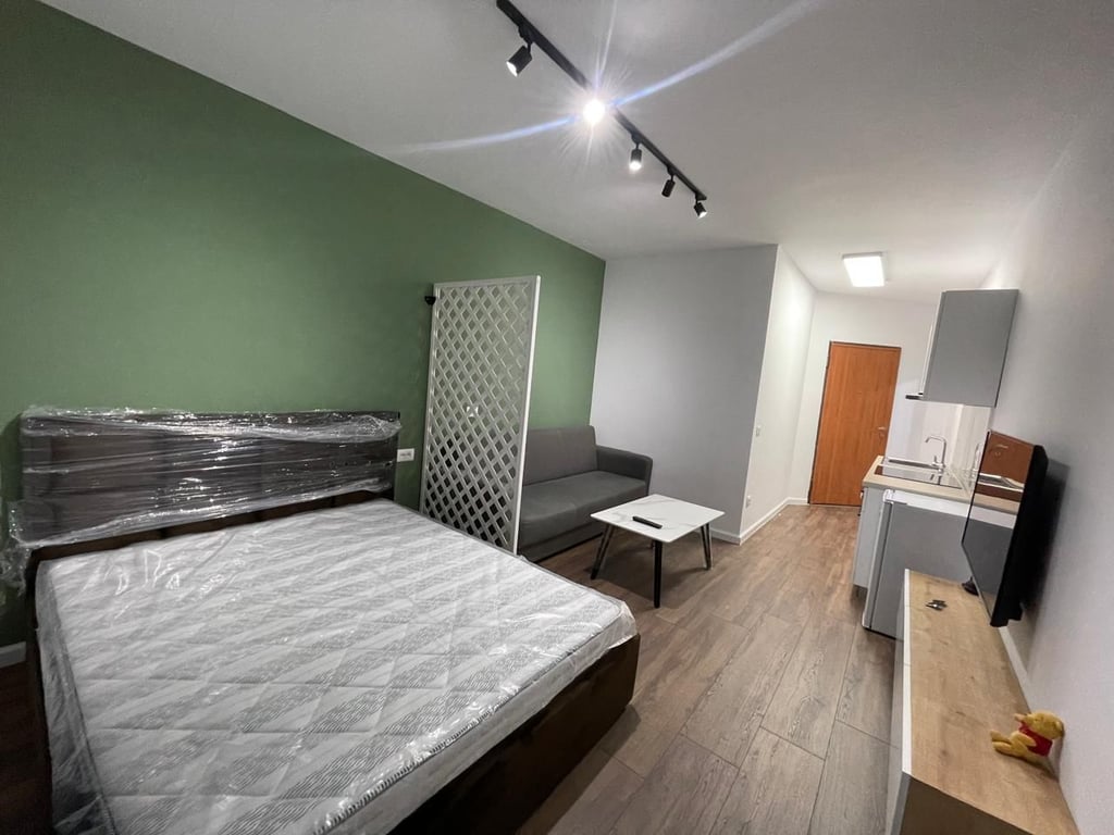 A well-furnished studio apartment is for rent in Ysberisht.