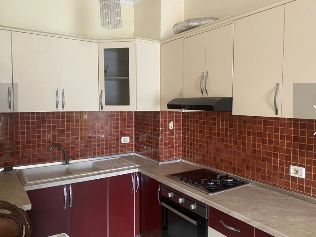 A 2+1 apartment is available at the Cabej buildings, Misto Mame.