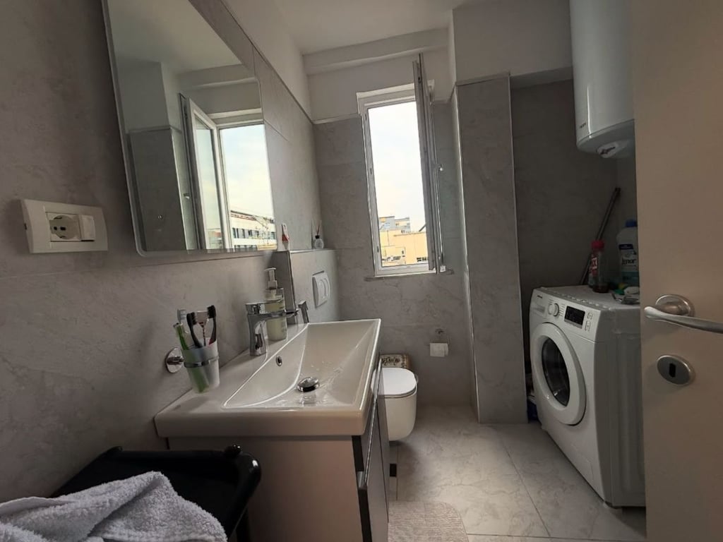 It seems there is no text provided for translation. Please provide the text you would like to have translated.