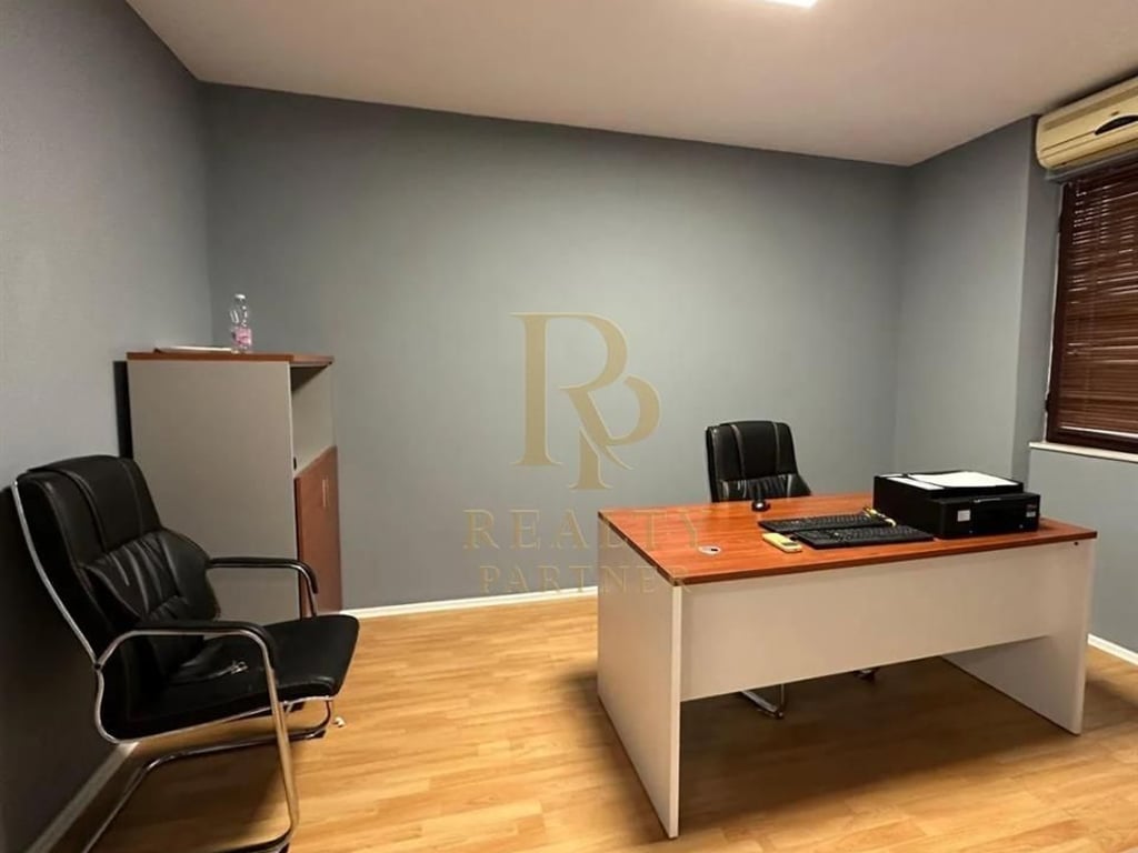 JEPET ME QIRA !! APARTAMENT 4+1 për ZYRA | BLLOK