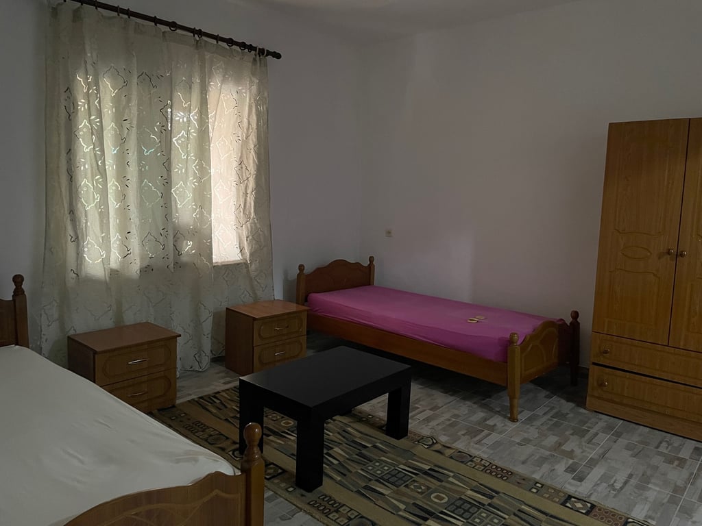 Shtepi me qera ne gjendje shume te mire