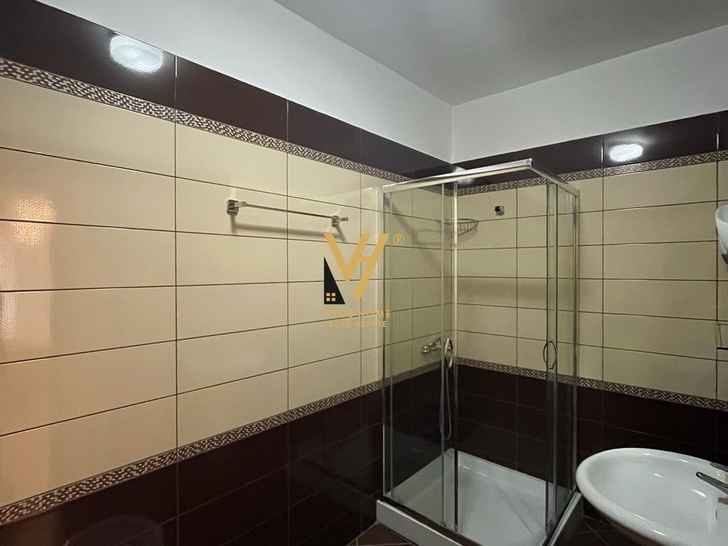 VENDESI APPARTAMENTO 2+1+BLK A YZBERISHT 156.000 EURO