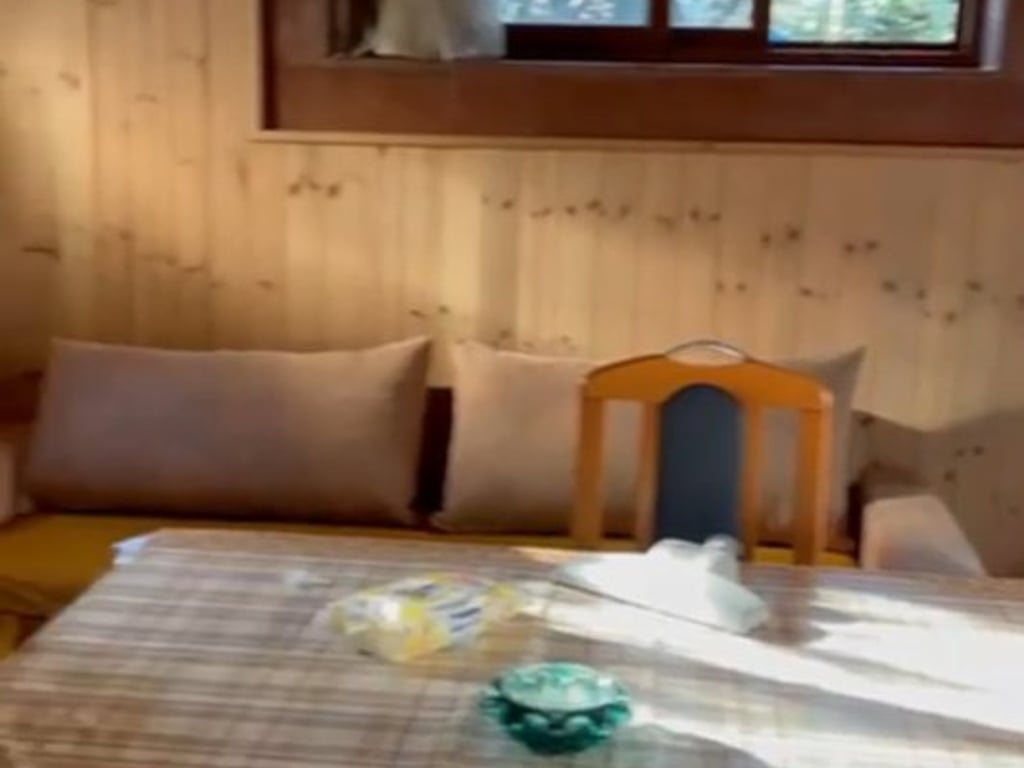 JEPET ME QERA 1+1 KATI I PARE SHPI PRIVATE TE ISH TREGU ELEKTRIK