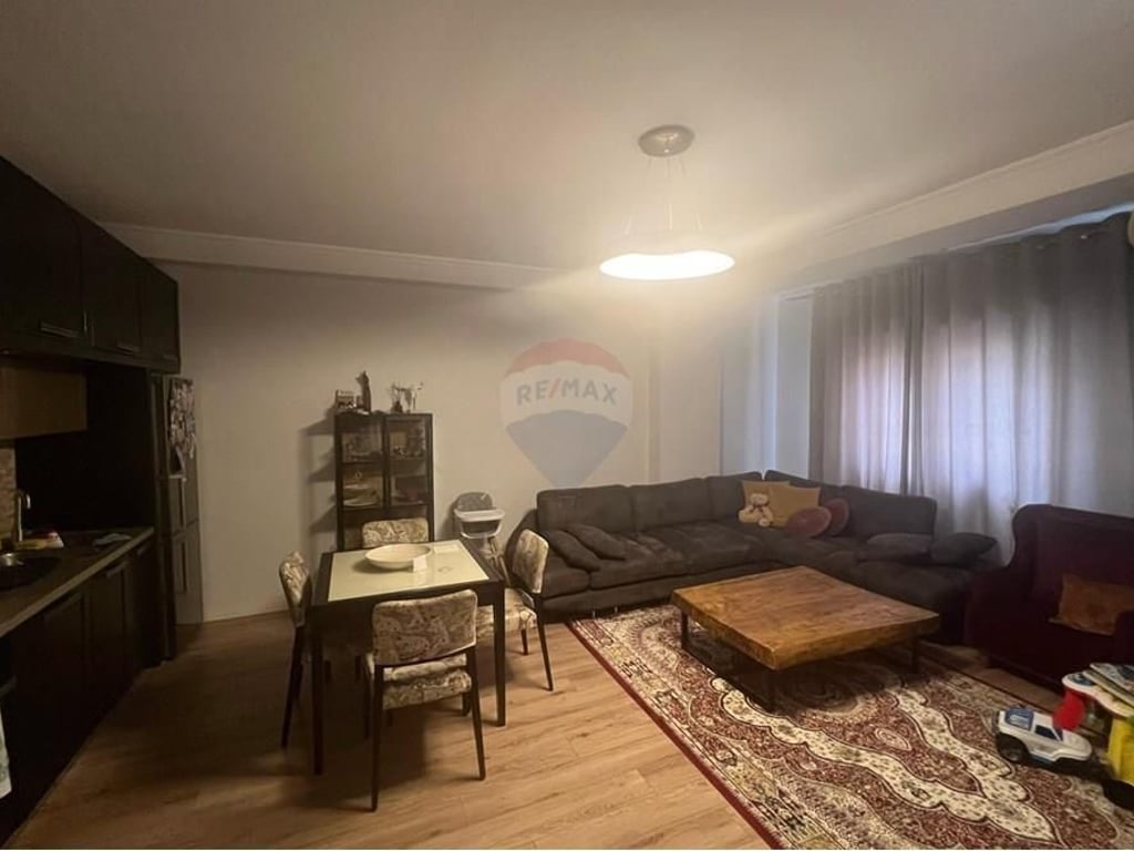 Apartment for rent near the park, Municipality.
