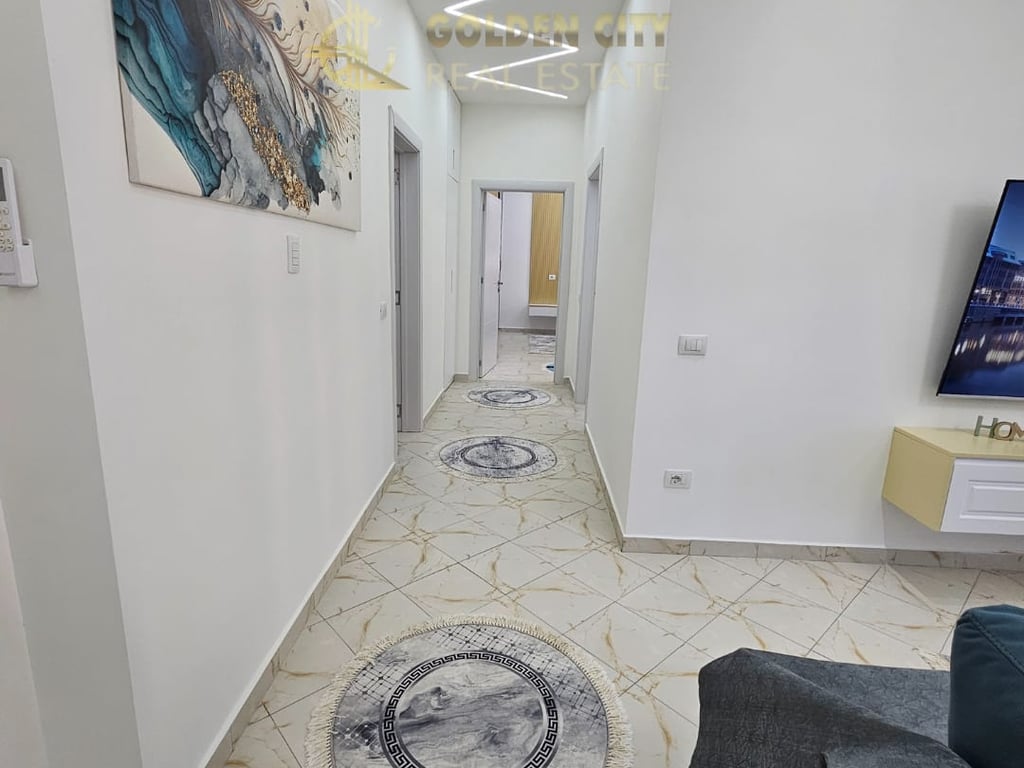 Shitet super apartament 2+1+2 me pamje detin.