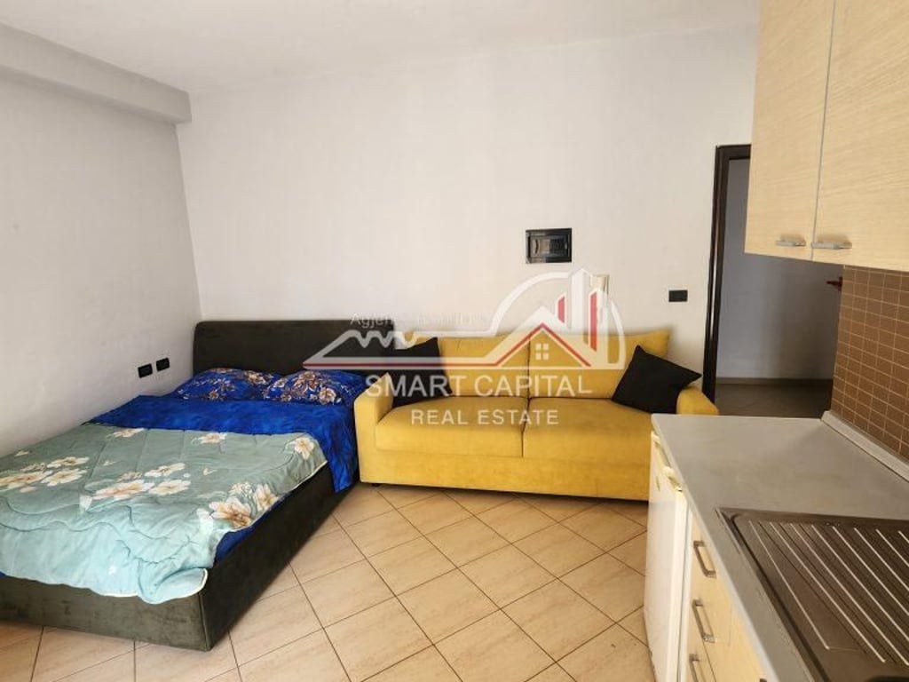 VENDESI IN AFFITTO VICINO AL PORTO, VALONA!