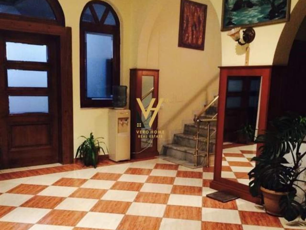 AFFITTASI HOTEL 7 PIANI IN VIA ELBASAN A 35.000 EURO