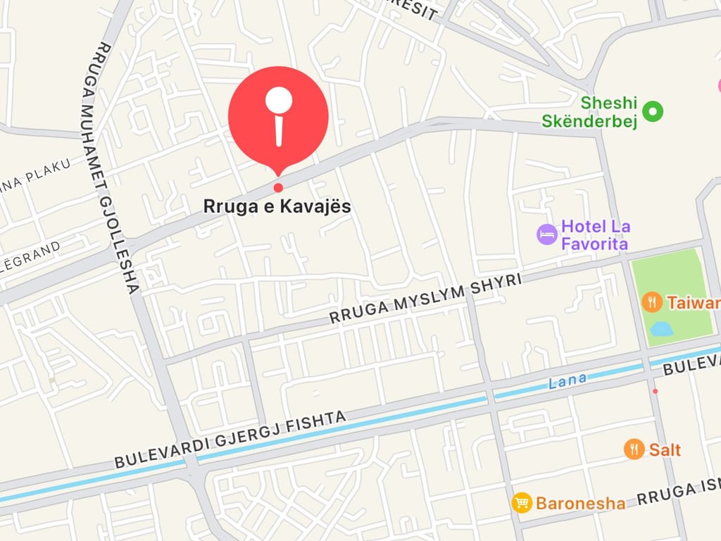 Ambient biznesi me qera ne qender, prane rruges se Kavajes (ID 42611249)