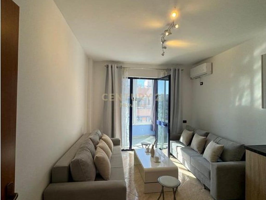 Shitet Gasoniere ne Golem.