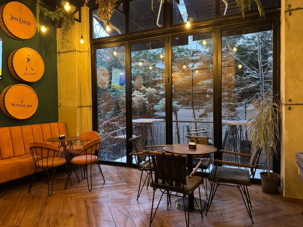 🏢 INVEST IN A READY-MADE ASSET – BUSINESS ENVIRONMENT (BAR-CAFE) WITH A VERANDA, 5 MAJI