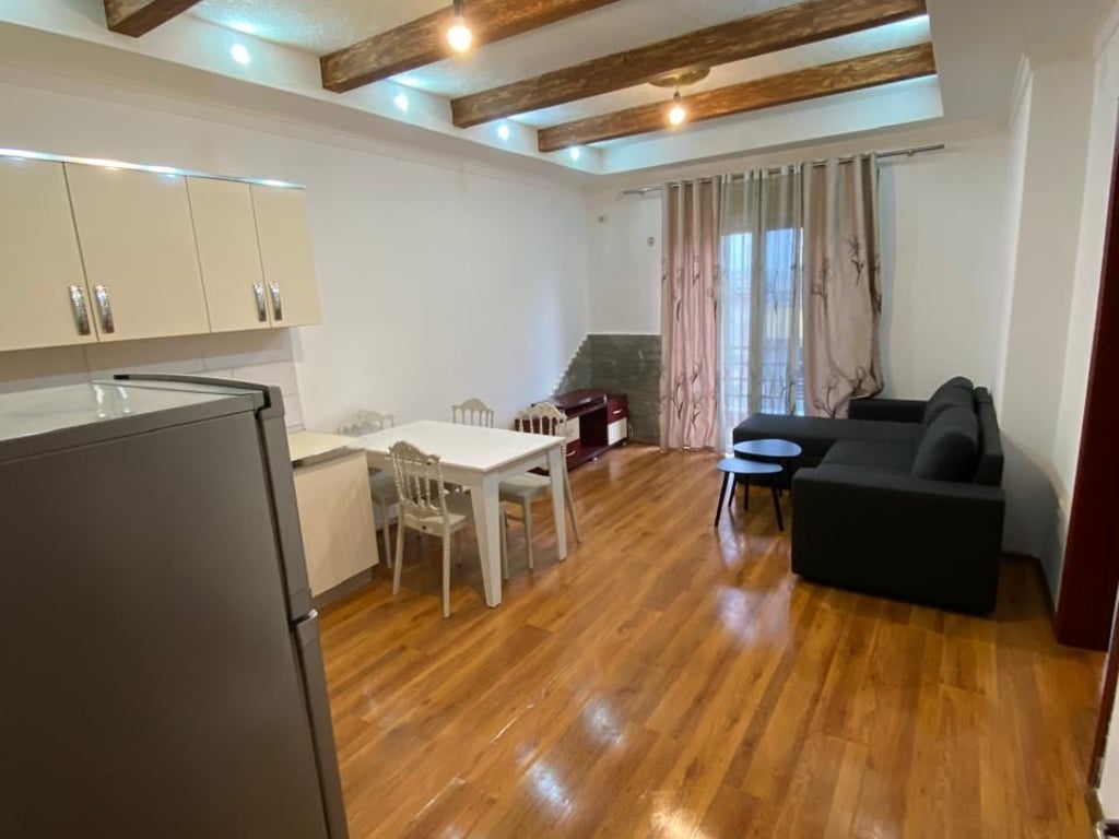 APARTAMENT ME QERA 1+1