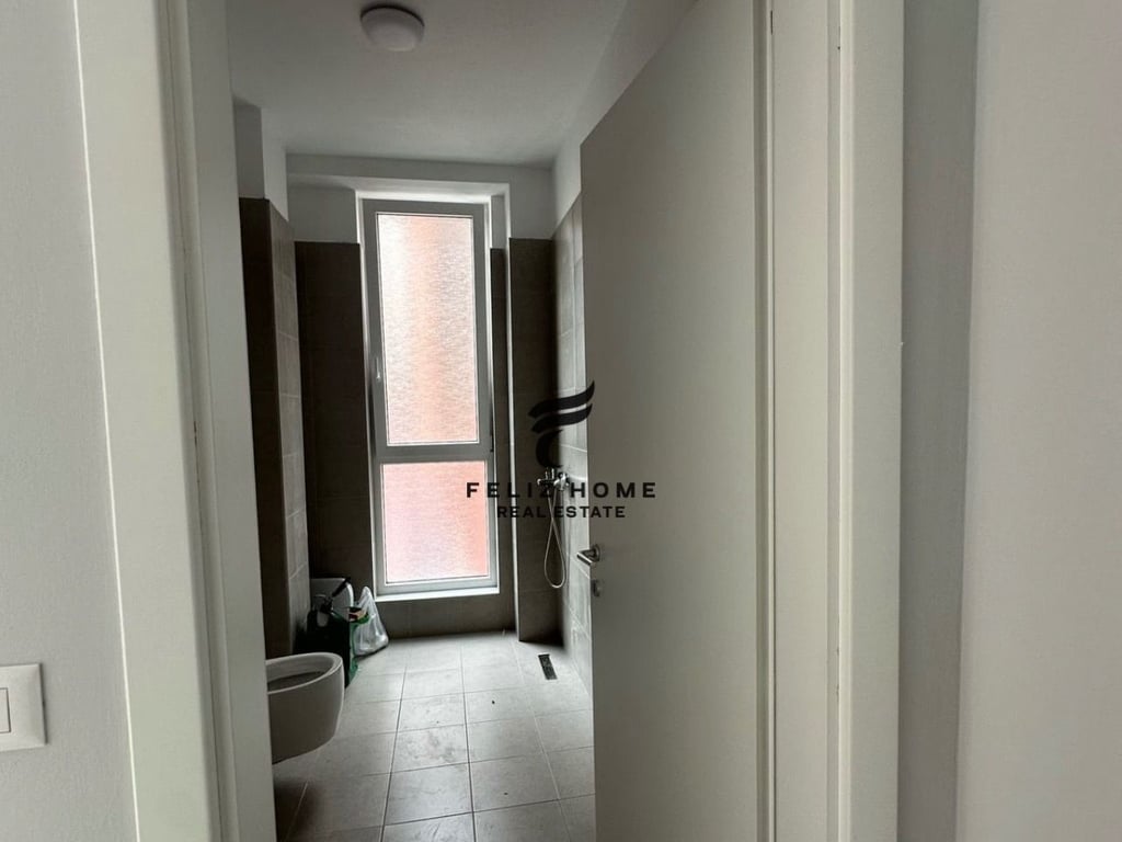 ZYRE ME QERA 120 M2 STACIONI TRENIT 1.500 EURO