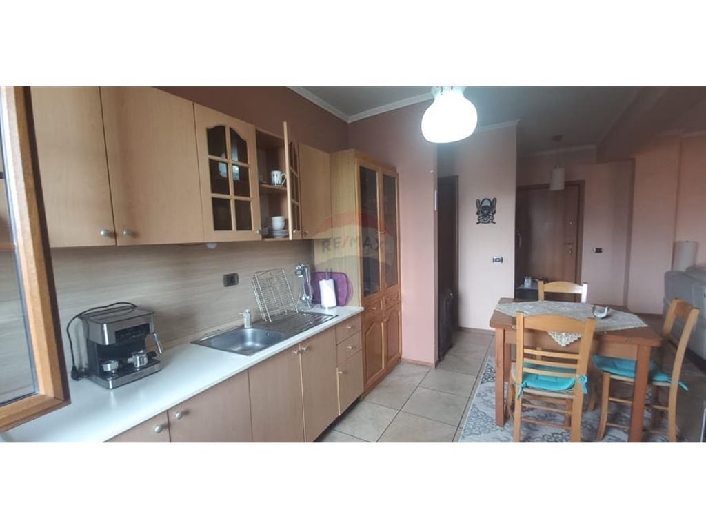 Apartament 1+1 per qera ne Qender!