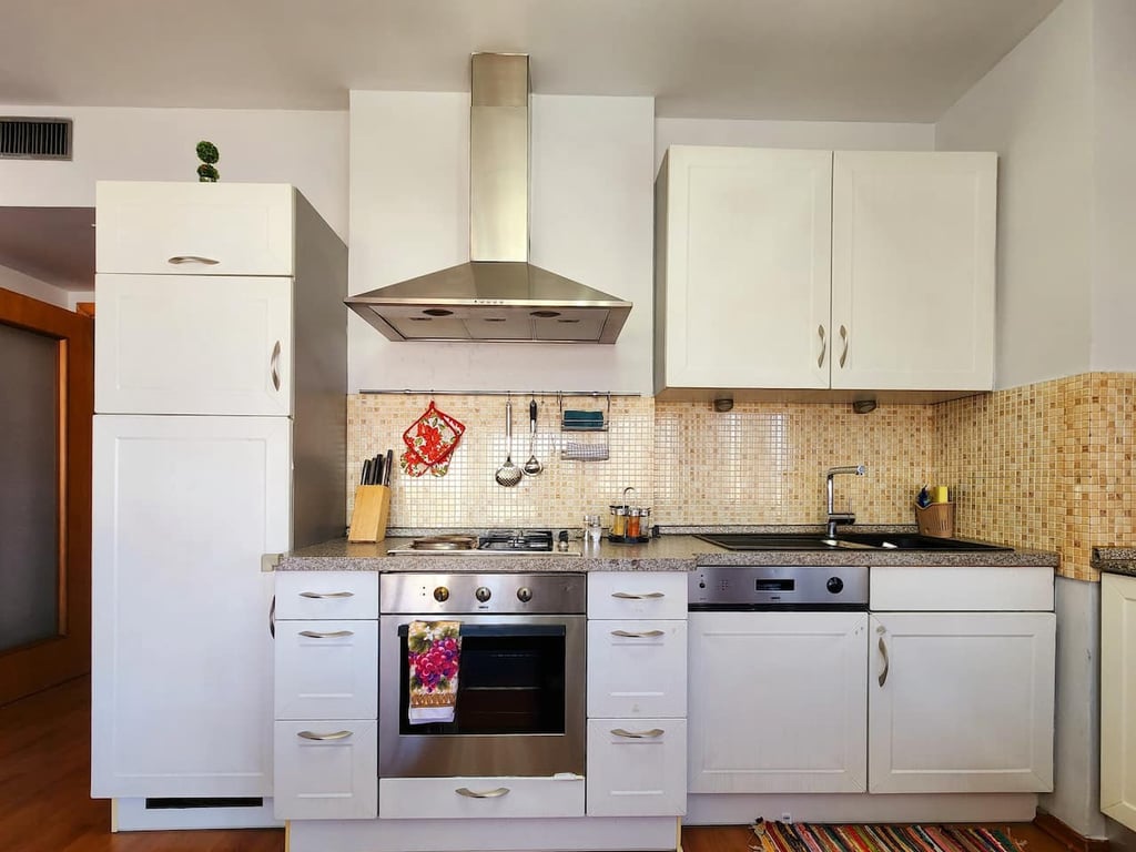 Affittasi appartamento 1+1, Zogu i Zi di fronte al Ring Center 520 euro.