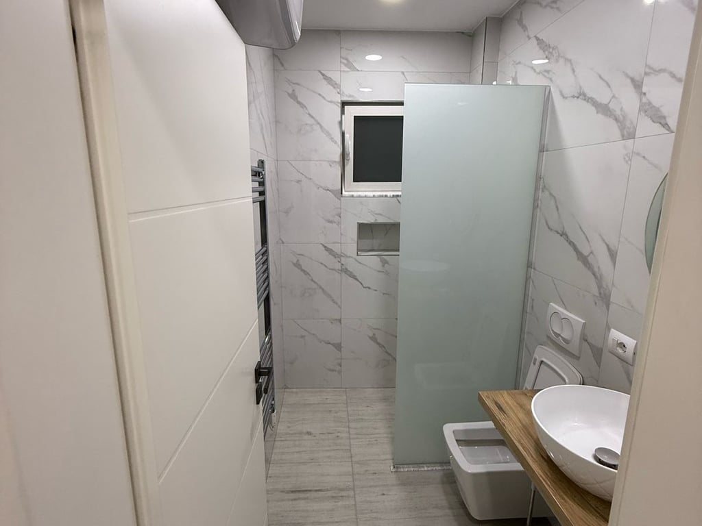 Apartment 2+1 for rent on Jordan Misja street.