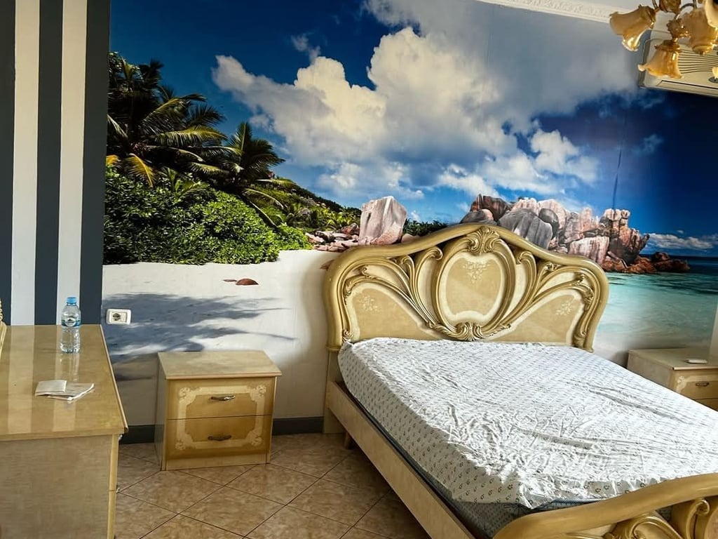 A 2+1 apartment is available for rent in Laprak.