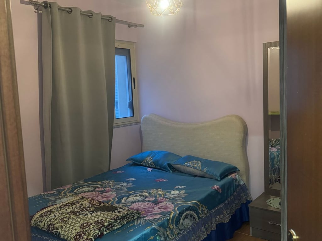 Apartment 2+1 for rent in Fusha Aviacionit 550 euros.