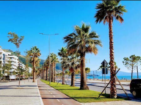 HOTEL BUZË DETIT PËR SHITJE NË VLORE | SEAFRONT HOTEL FOR SALE IN VLORA